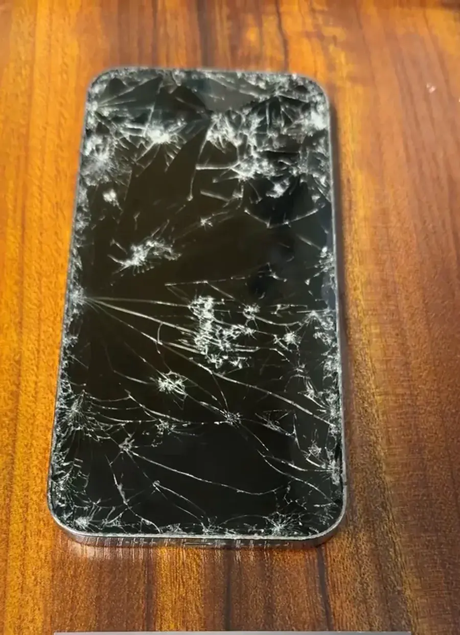 iPhone 14 Pro Max, run over by a car, before repair